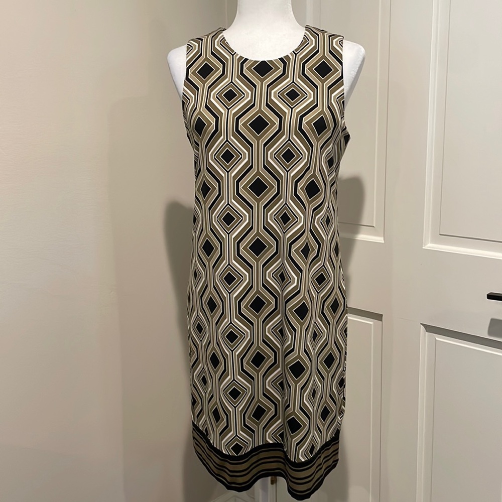 T Tahari Geometric Print Shift Dress. Size Small. Black, Olive, Tan and White.